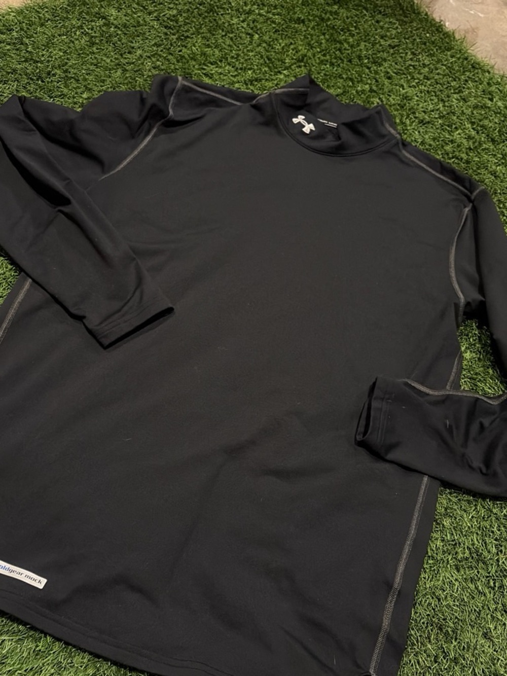 Under Armour Black Long-Sleeve Performance Tee
